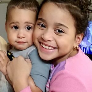 Meet your Posher, Chajas